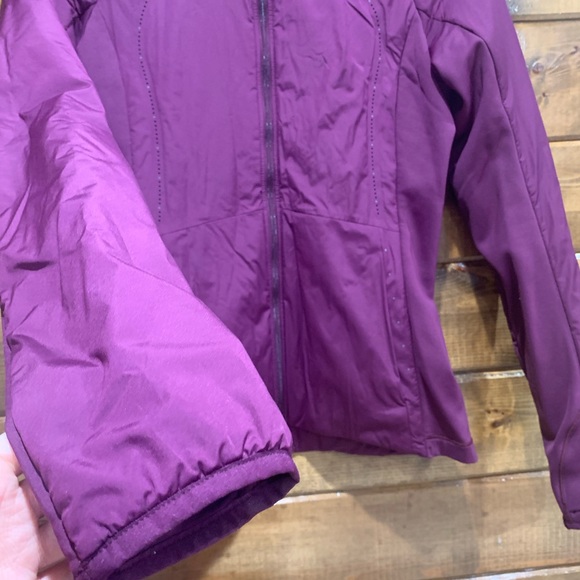 Lululemon Plum Run For Cold Jacket - Picture 5 of 9